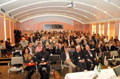 001 Salle conférences vue