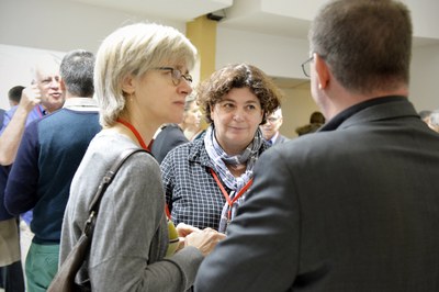 Pause café dans le hall de l'hémicycle - Pascale Maurin 