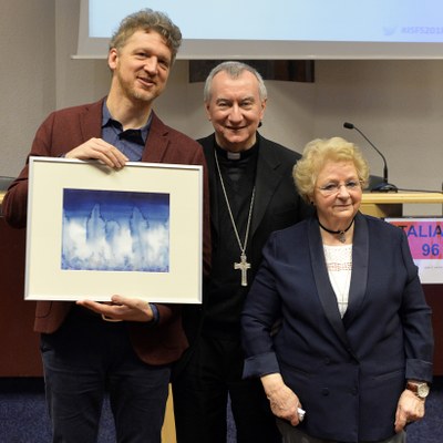 Samuel Lievin, Son Eminence le Cardinal Pietro Parolin et Roseline Hamel  