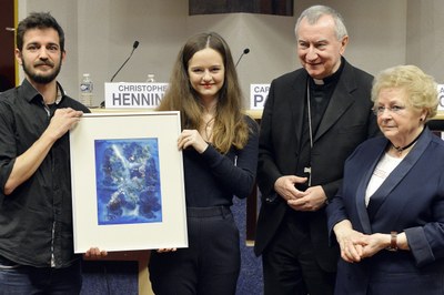 Michael Bunel, Romane Ganneval, Son Eminence le Cardinal Pietro Parolin et Roseline Hamel 